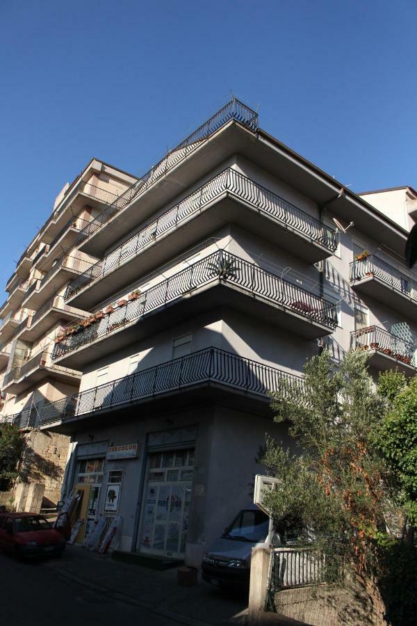 B&B San Francesco Nicosia Eksteriør bilde